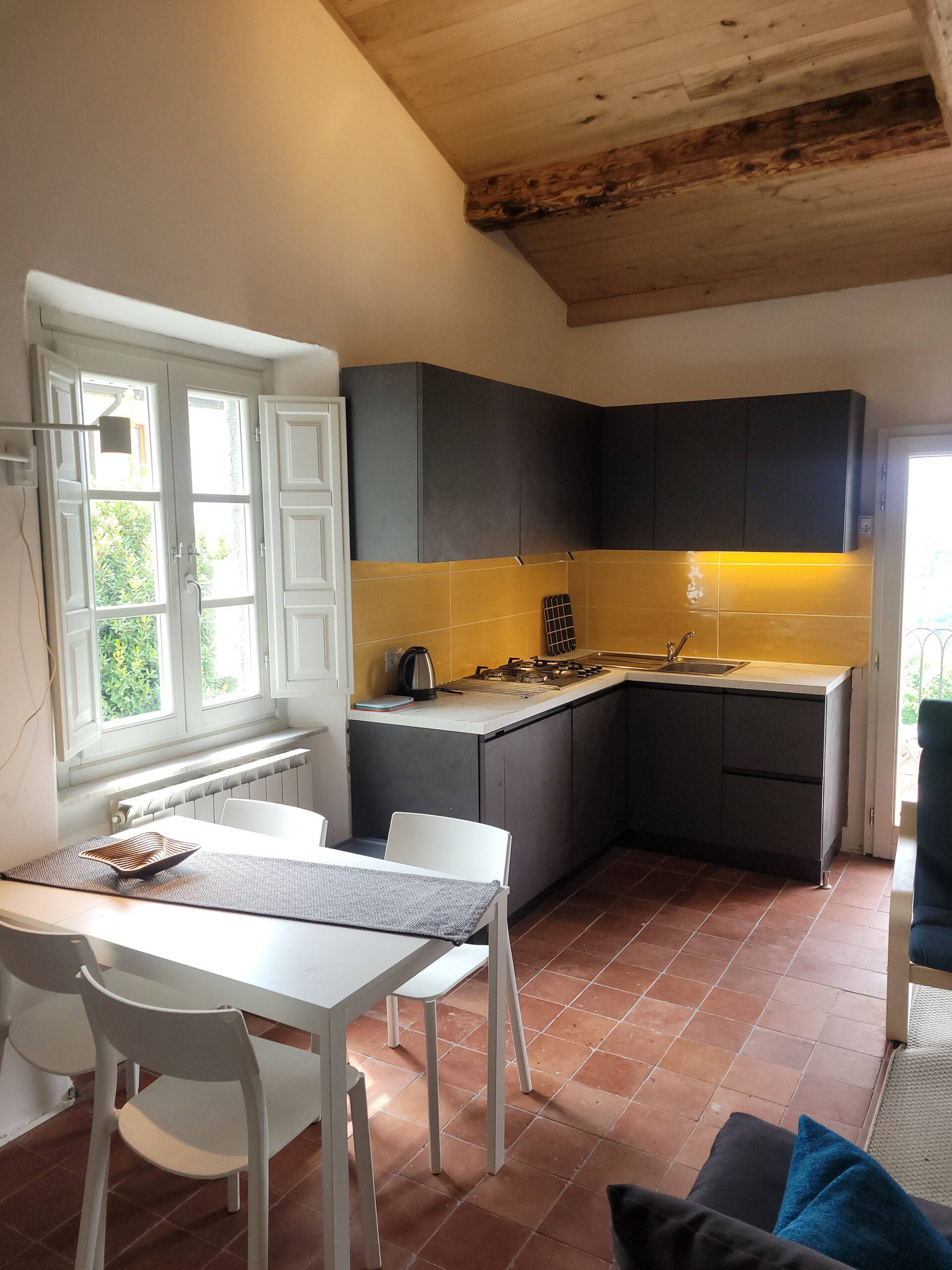 La Casina - Toscaans appartement met terracotta vloeren en balkenplafonds La Casina Appartement - Toscaanse Charme en Modern Comfort
